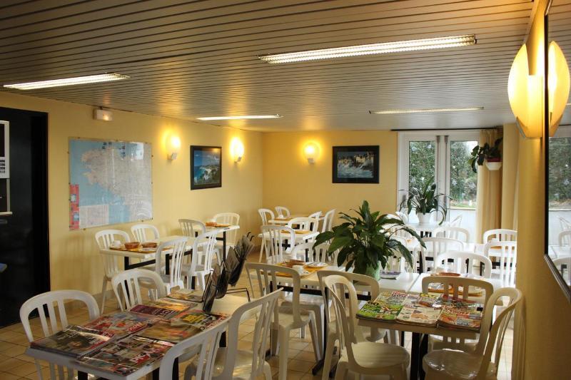 Kyriad Direct Saint Brieuc - Parc Des Expositions Tregueux Exteriör bild